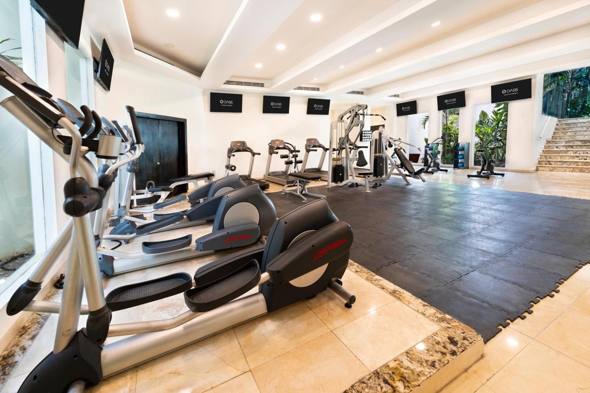 Grand Oasis Tulum Riviera Hotel อากุมัล ภายนอก รูปภาพ